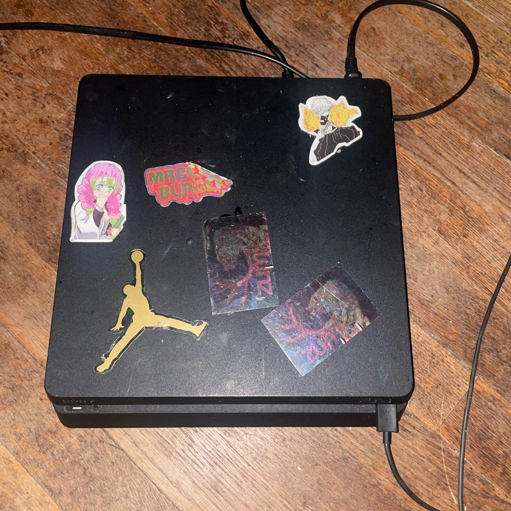 PS4 with 2 controllers & 2K25 WWE24 & Hitman2